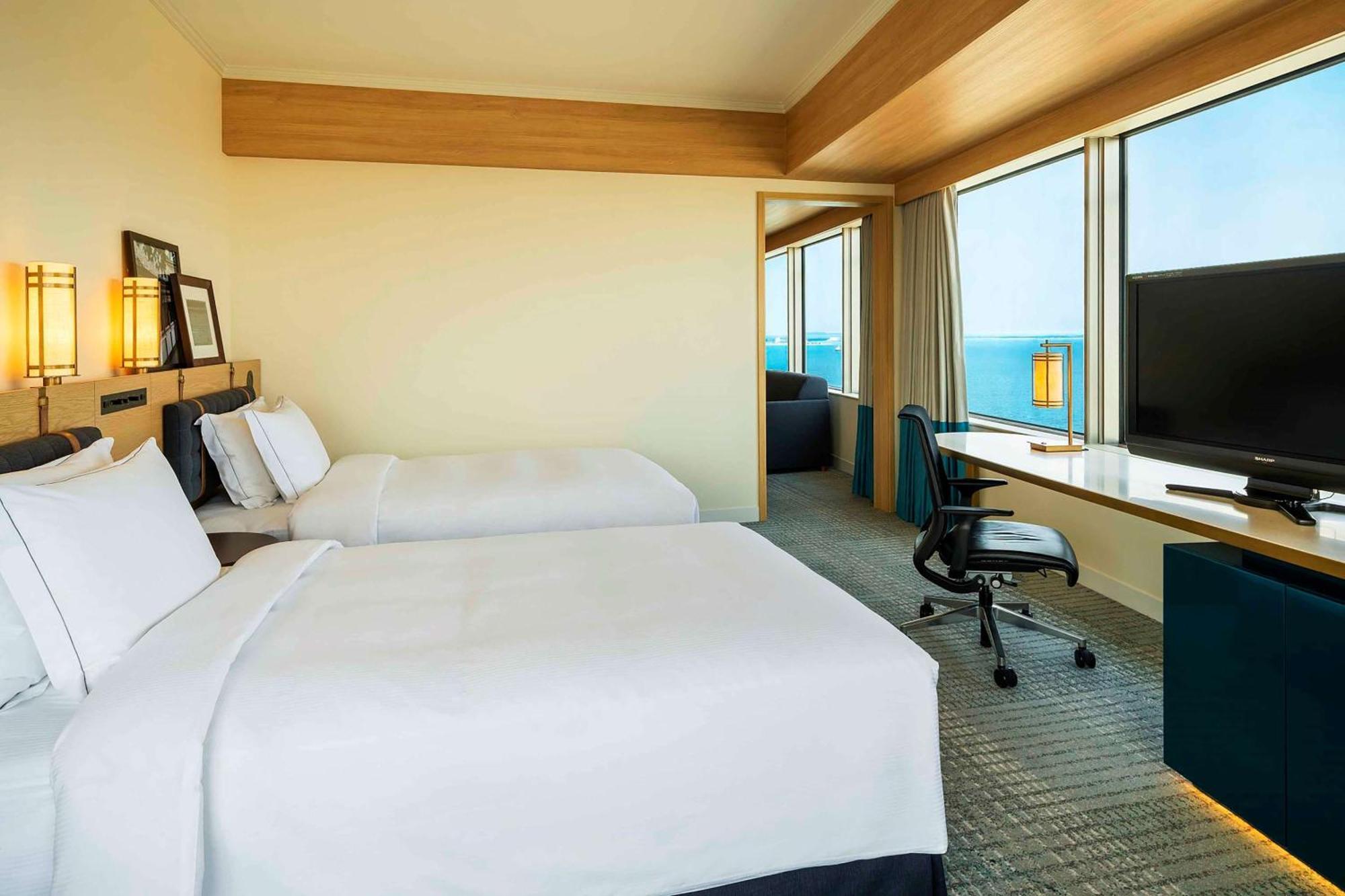 Hilton Fukuoka Sea Hawk Hotel Exterior foto