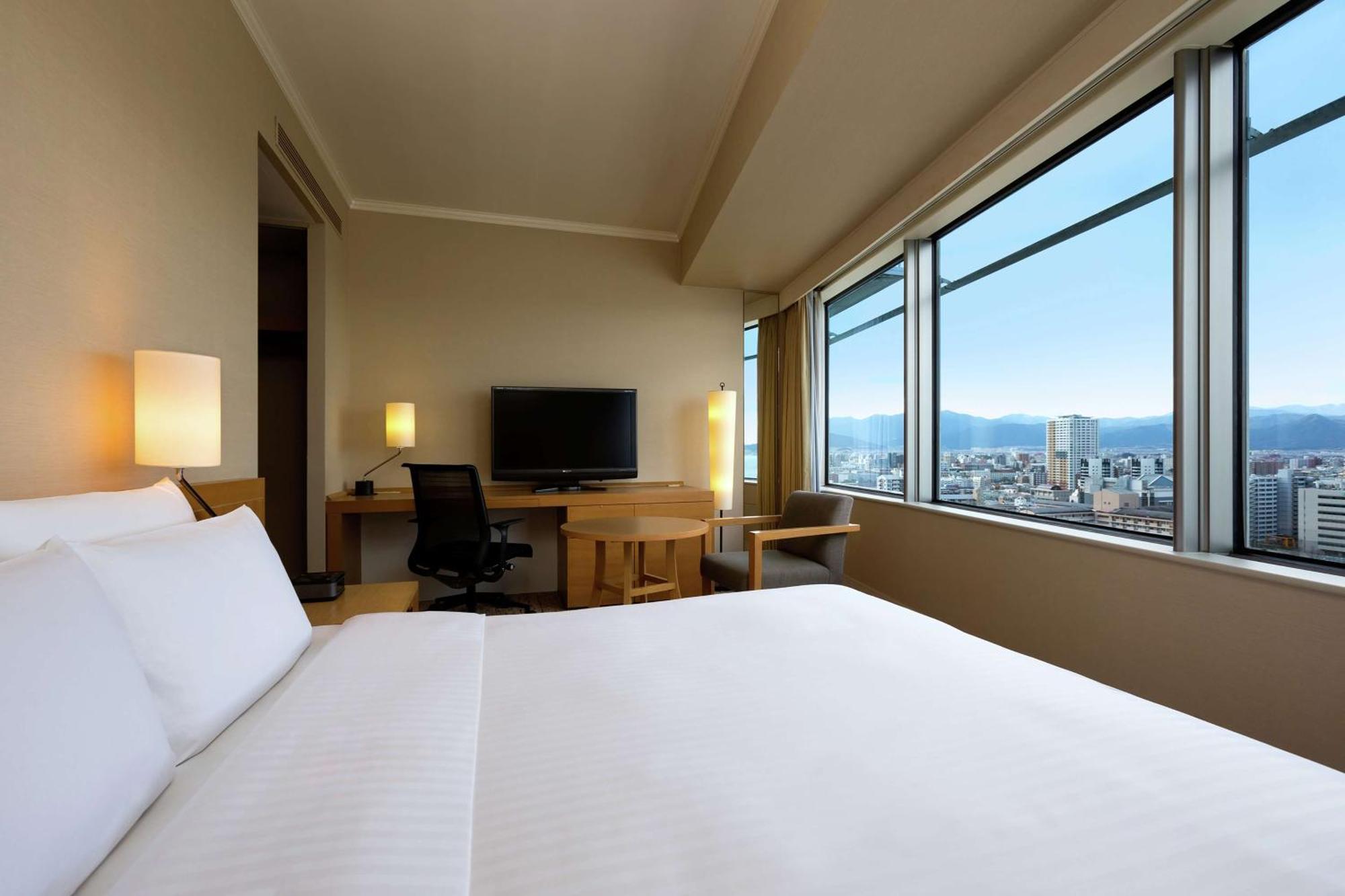 Hilton Fukuoka Sea Hawk Hotel Exterior foto
